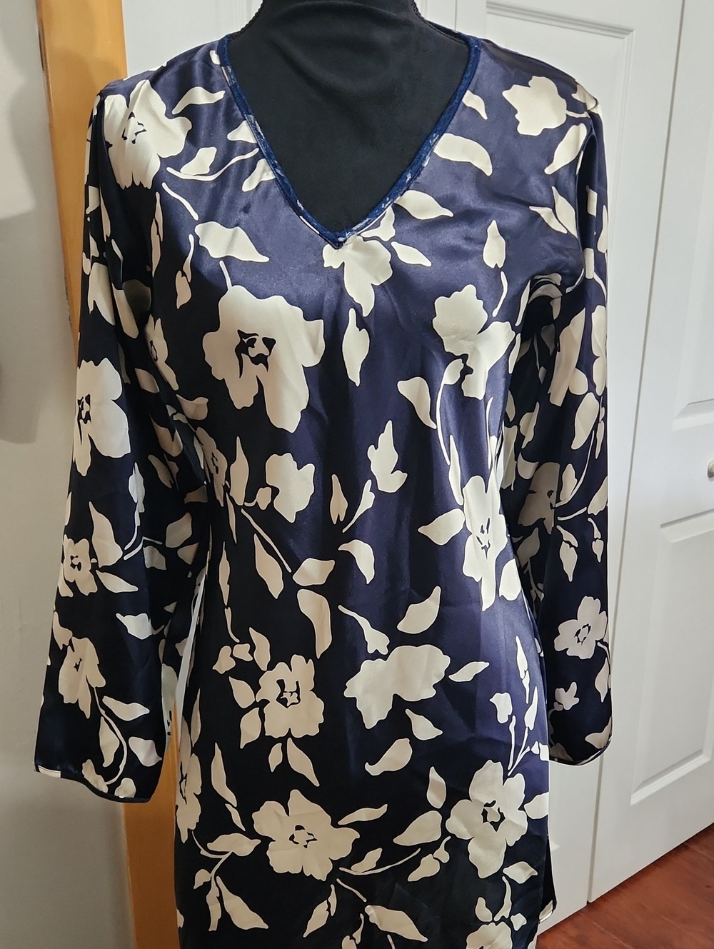 Vintage Jones New York Navy Long Sleeve V-Neck Dress with Cream Floral Print